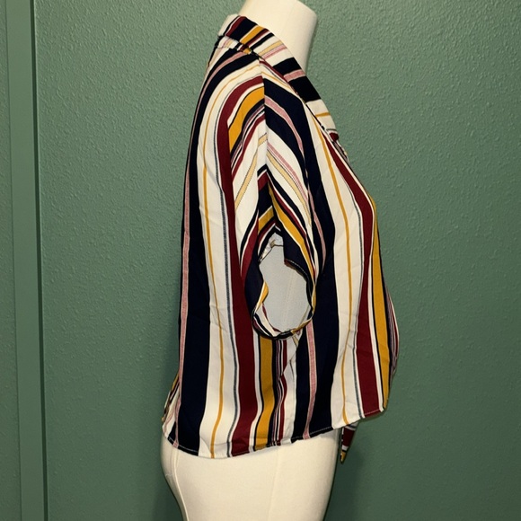 Women's Button up tie front blouse - Picture 2 of 3